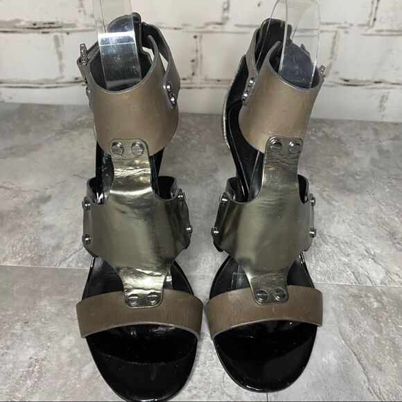 Tory Burch Teagan Stingray Leather Cage Heels Size 7.5 - Picture 3 of 11